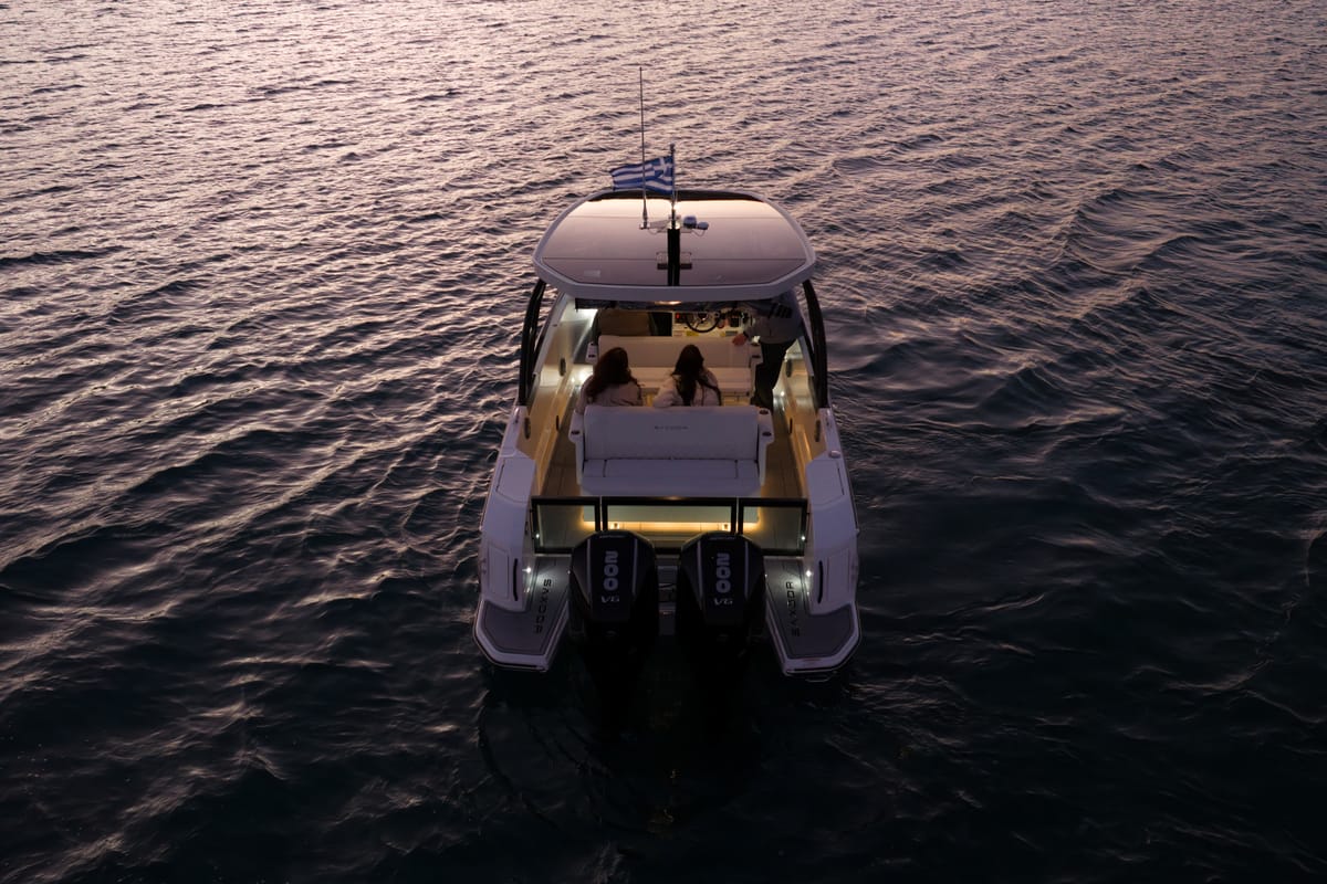 Exterior view of Aquallou, a Saxdor Yachts Saxdor 270 GTO motorboat at Anavissos Municipal Unit, Greece