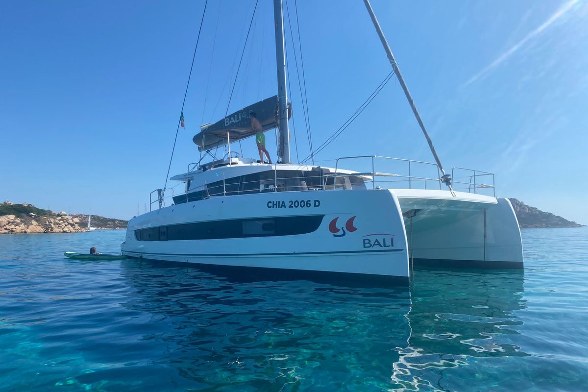 Exterior view of Arveskida II, a Bali 4.2 catamaran at Figari/Golfo Aranci, Italy