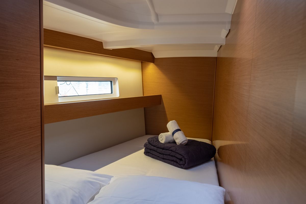 Cabin on Ioleta, a Jeanneau Sun Odyssey 440 sailboat at Municipal Unit of Lefkada, Greece