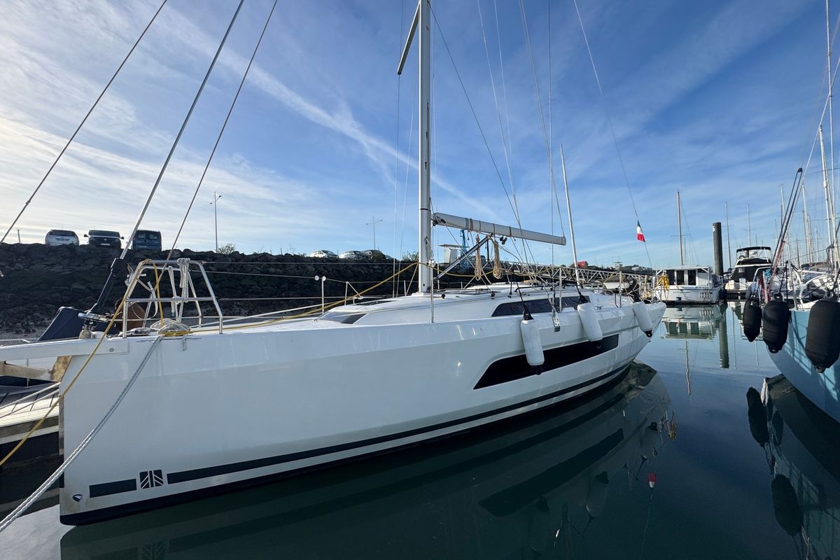 Exterior view of Skiona, a Dufour 37 sailboat at La Rochelle, France