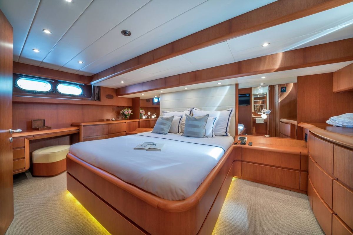 Cabin on Jantar, a Maiora - Fipa Group Maiora 20S yacht at Split, Croatia