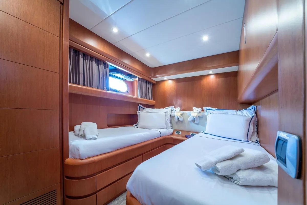 Cabin on Jantar, a Maiora - Fipa Group Maiora 20S yacht at Split, Croatia