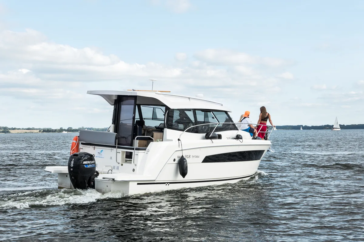 Exterior view of Balt 918 - 2 cab. SAUNA, a Balt 918 Titanium motorboat at Wilkasy, Poland