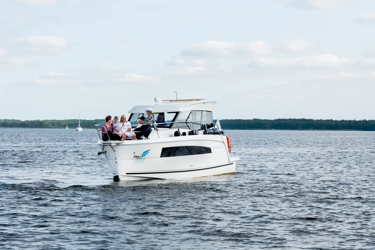Exterior view of Balt 918 - 2 cab. SAUNA, a Balt 918 Titanium motorboat at Wilkasy, Poland