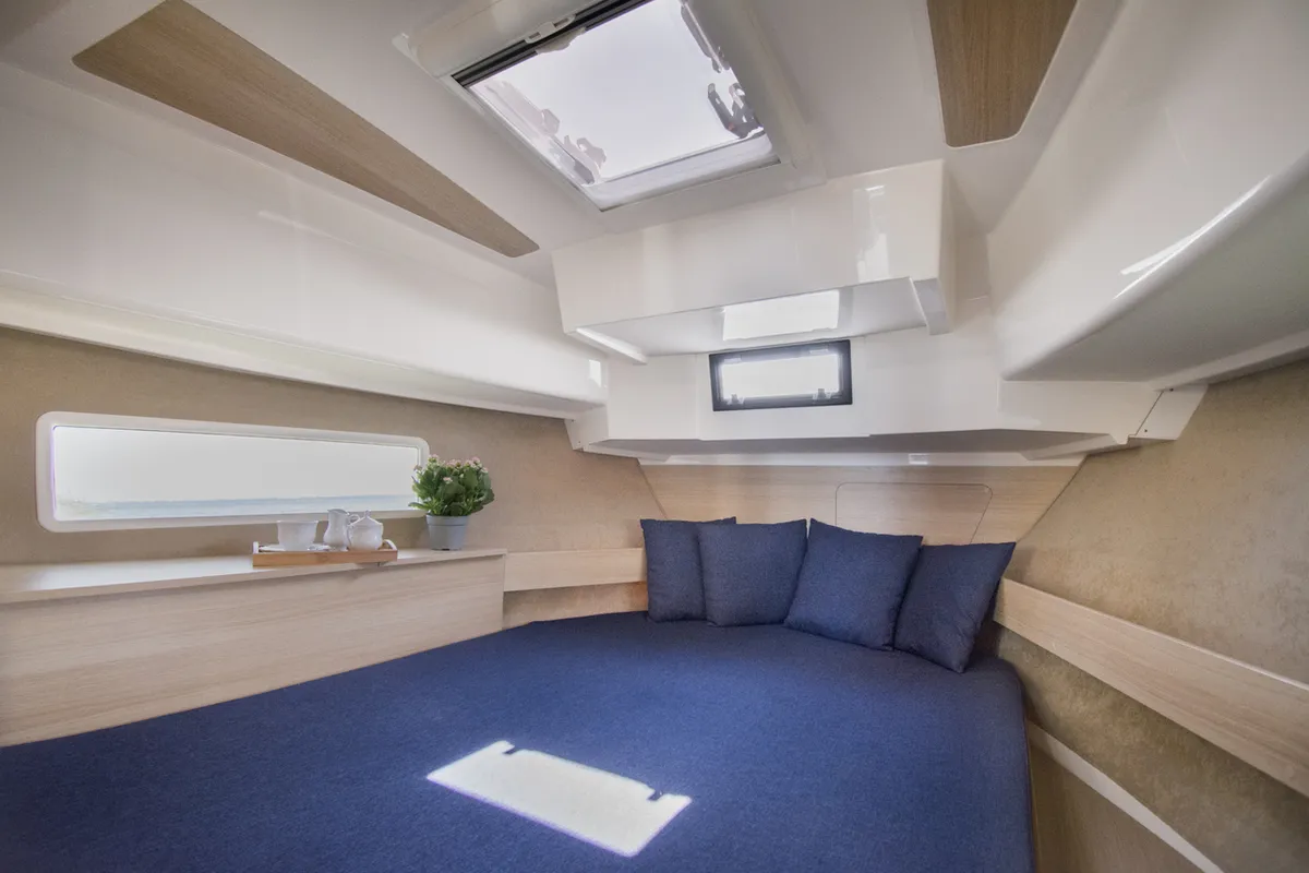 Cabin on Balt 918 - 2 cab. SAUNA, a Balt 918 Titanium motorboat at Wilkasy, Poland