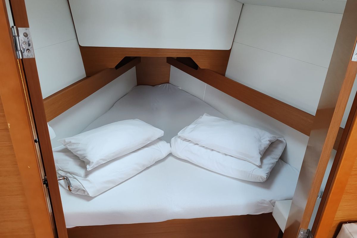 Cabin on Page, a Jeanneau Sun Odyssey 349 sailboat at Općina Pakoštane, Croatia