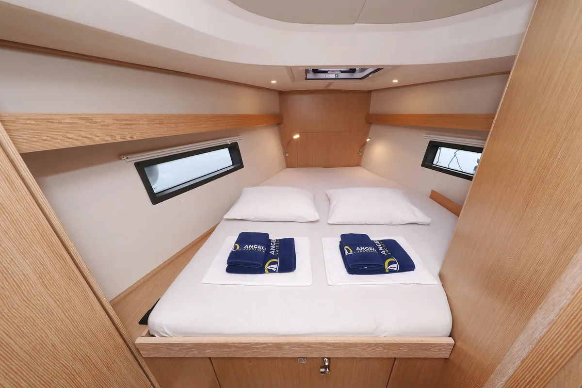Cabin on Maupiti, a Bavaria C42 sailboat at Grad Biograd na Moru, Croatia