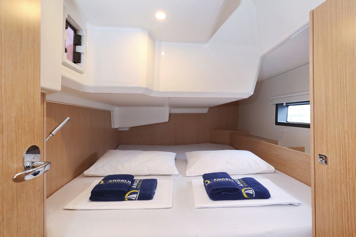 Cabin on Maupiti, a Bavaria C42 sailboat at Grad Biograd na Moru, Croatia