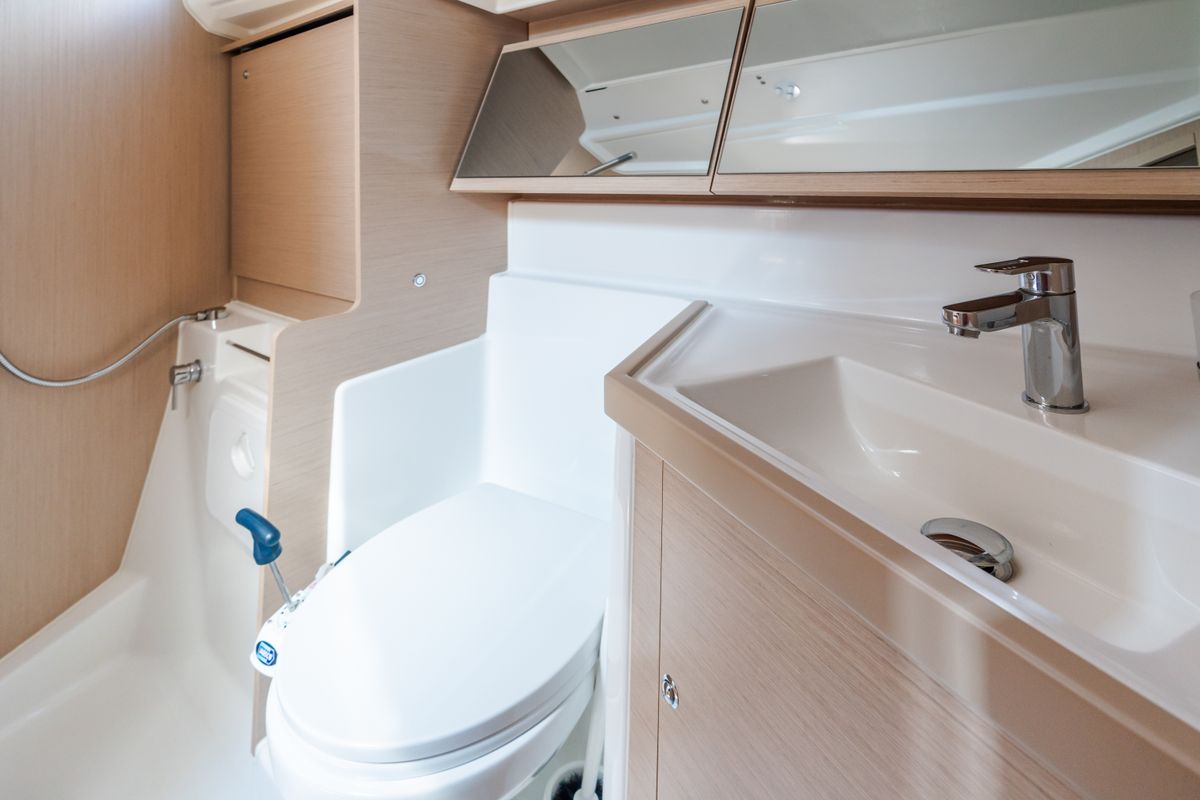 Head on Oneiros - Comfort line, a Beneteau Oceanis 40.1 sailboat at Olbia, Italy