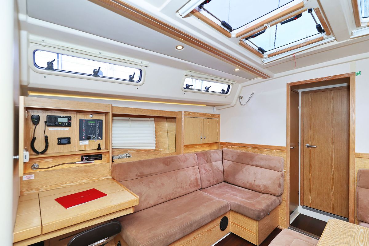 Salon of Seaway, a Hanse Yachts Hanse 455 sailboat at Grad Biograd na Moru, Croatia