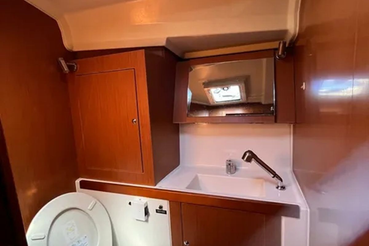 Head on Illusion, a Beneteau Oceanis 41.1 sailboat at Kontokali, Greece