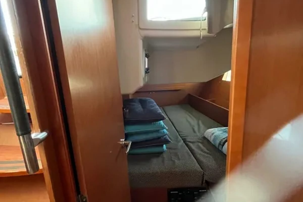 Cabin on Illusion, a Beneteau Oceanis 41.1 sailboat at Kontokali, Greece