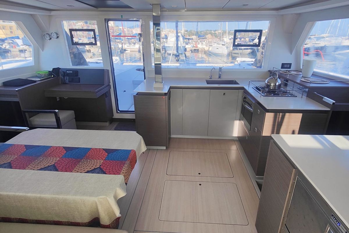 Salon of Alluzo, a Leopard 42 catamaran at Procida, Italy