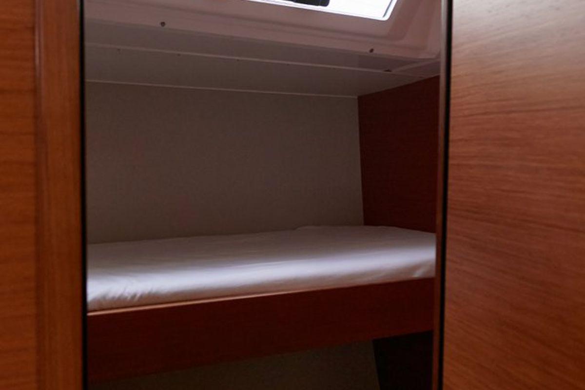 Cabin on Kaito, a Dufour 470 sailboat at Dénia, Spain