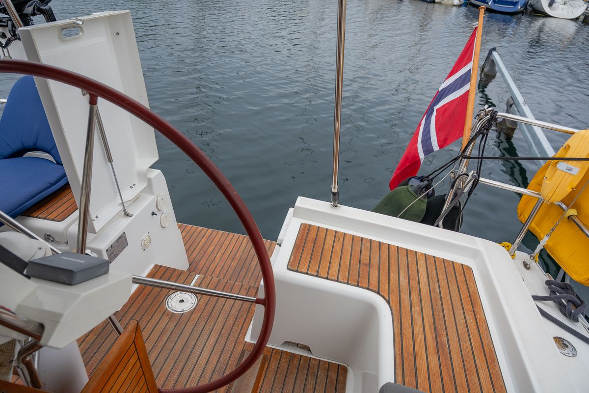 Deck of Serenade, a Beneteau Oceanis 37 sailboat at Bergen, Norway