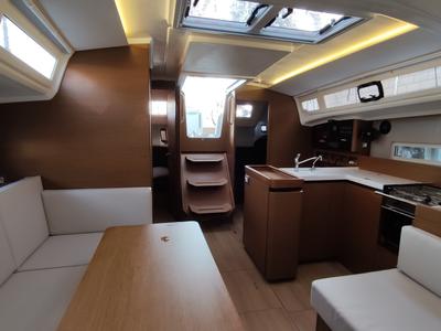 Salon of Camilleri, a Jeanneau Sun Odyssey 410 sailboat at Tonnarella, Italy