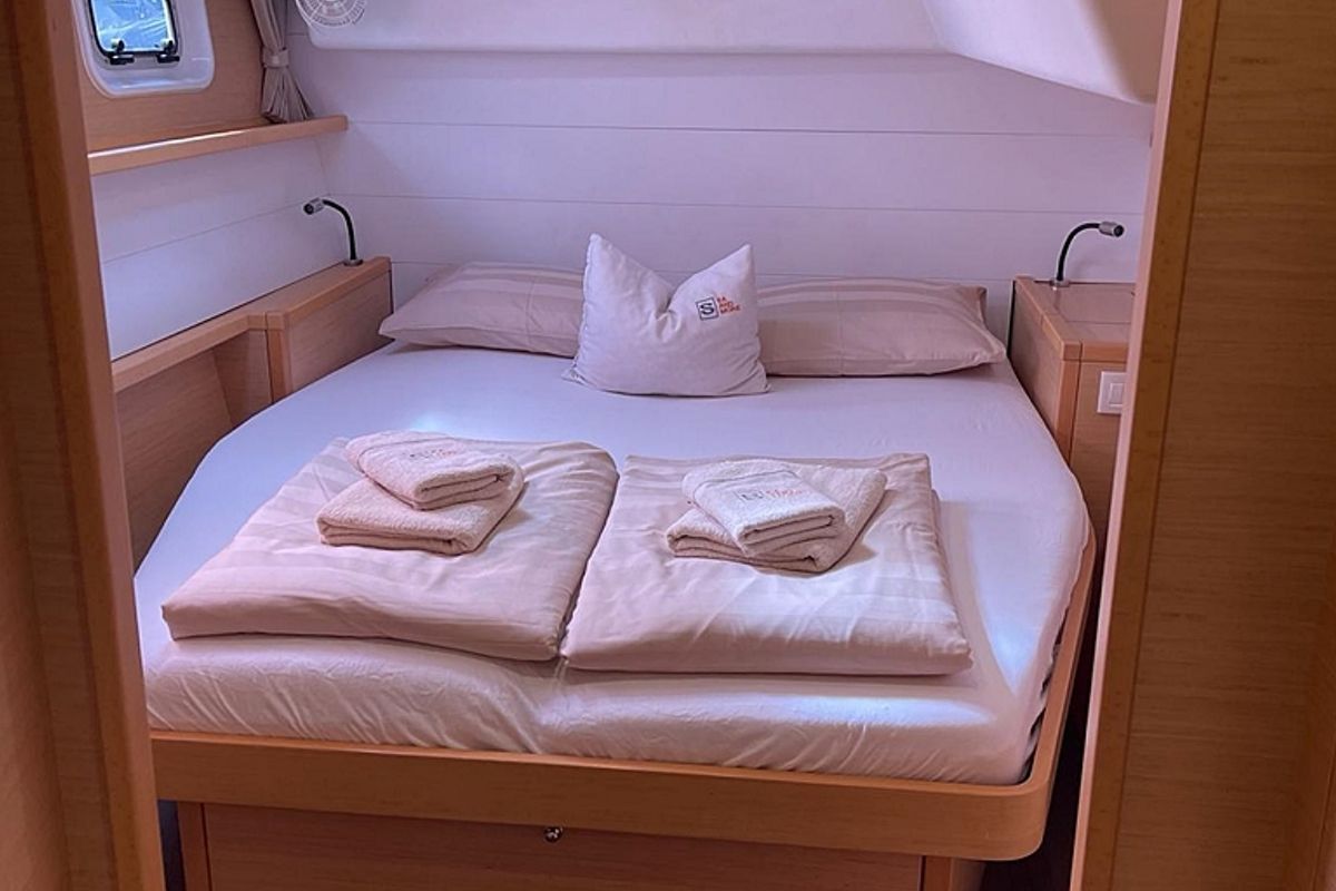 Cabin on Julius Cesar III, a Lagoon 450 F catamaran at Općina Rogoznica, Croatia