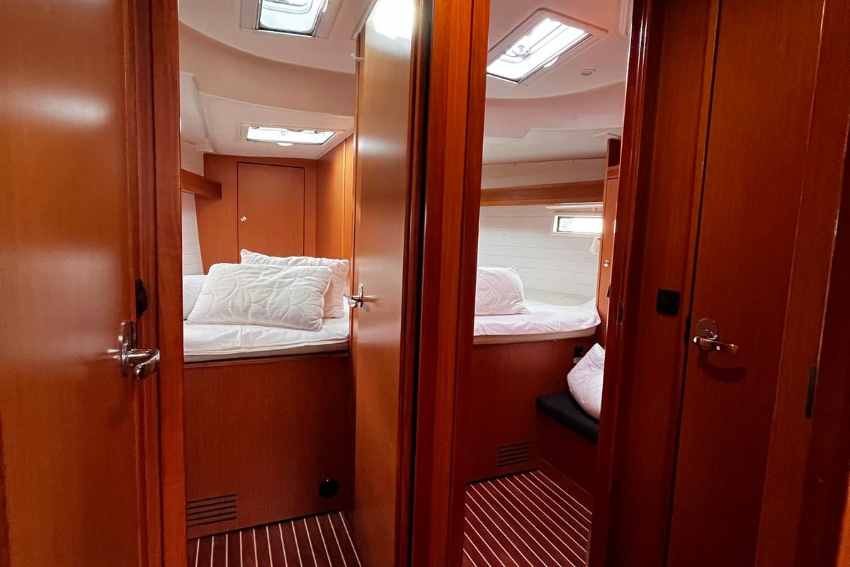 Cabin on Gustac, a Bavaria Cruiser 45 sailboat at Općina Sukošan, Croatia