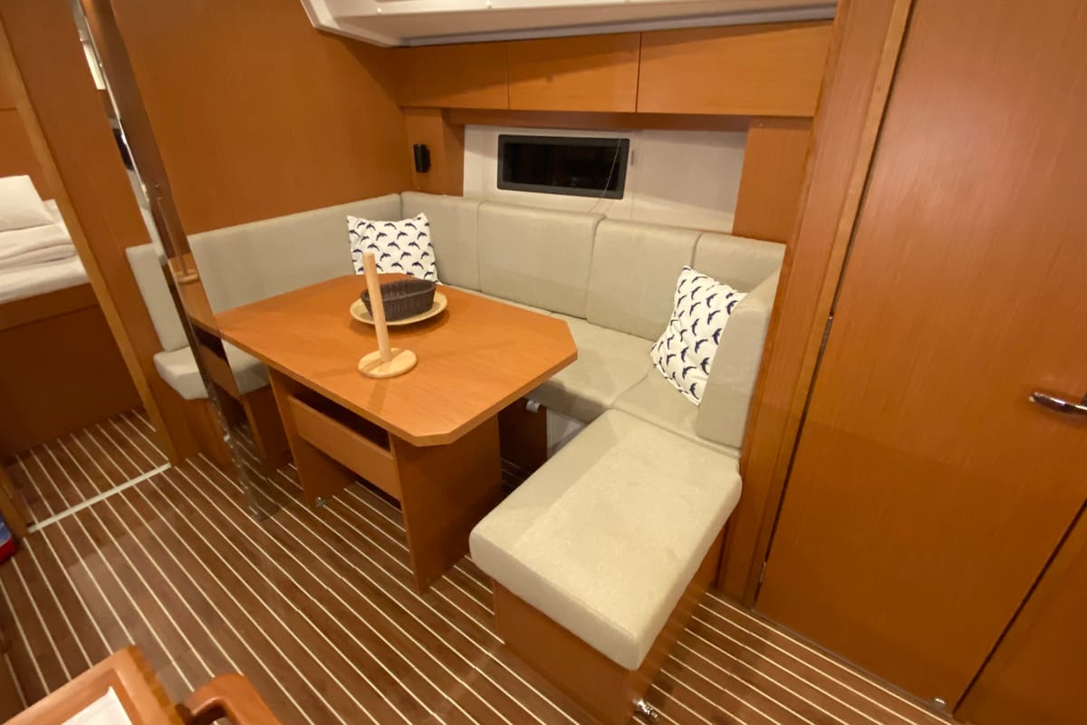 Salon of Luna 3, a Bavaria C38 sailboat at Fethiye, Turkey