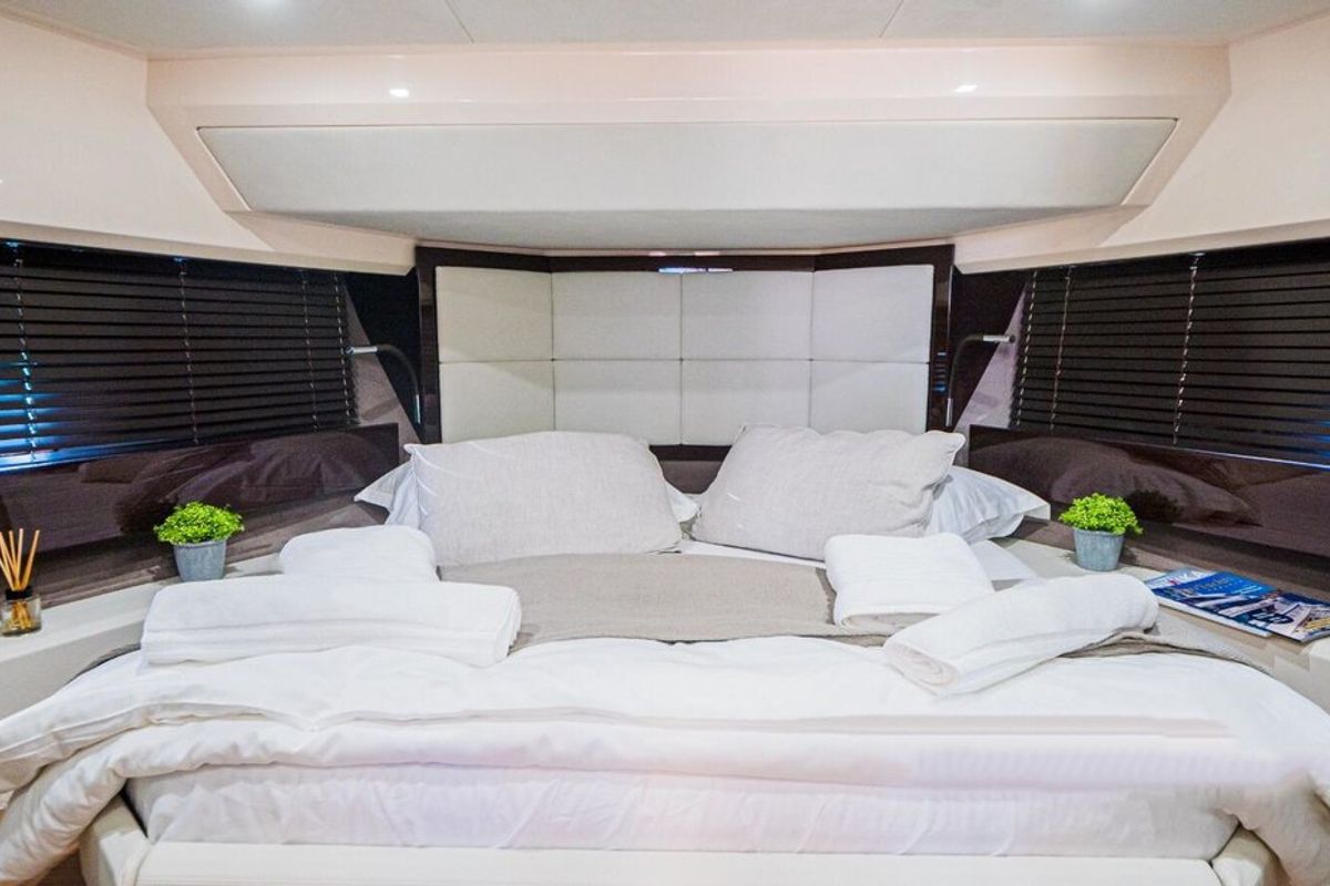 Cabin on Stardust, a Sessa Marine Sessa Fly 47 yacht at Općina Sukošan, Croatia