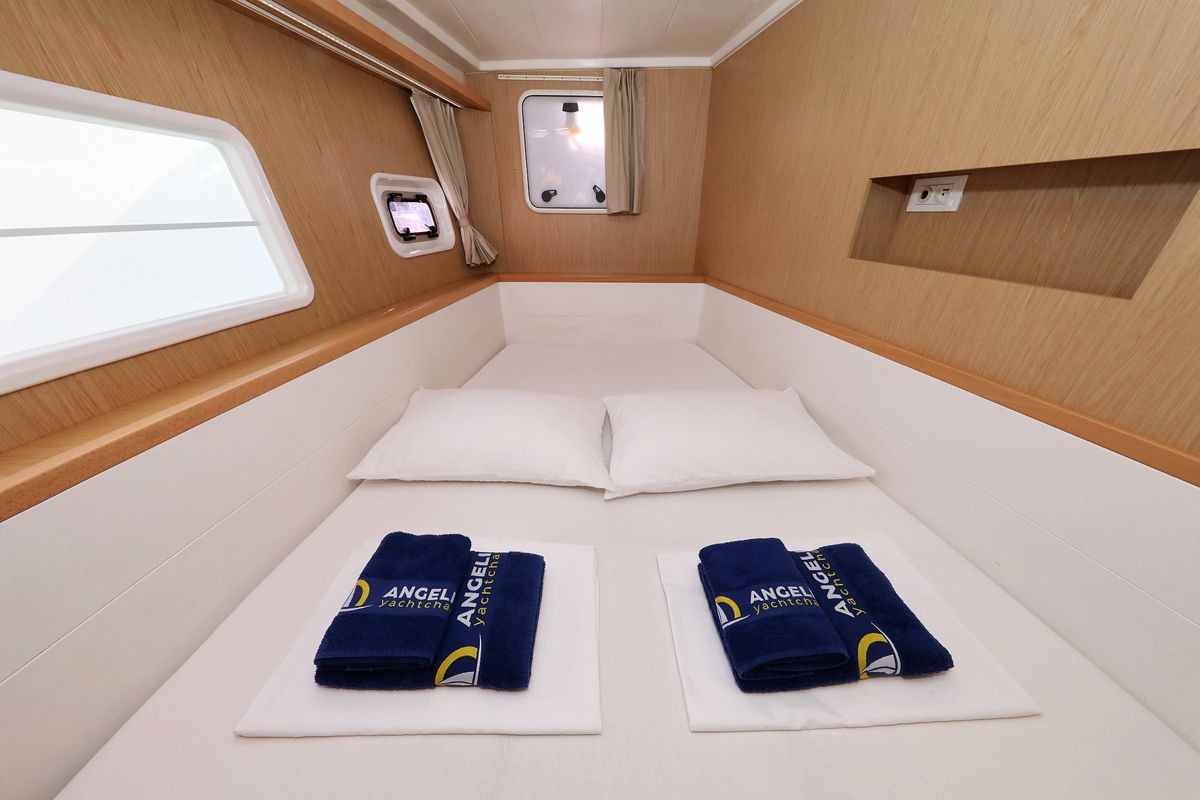 Cabin on Maja V, a Lagoon 400 S2 catamaran at Općina Sveti Filip i Jakov, Croatia