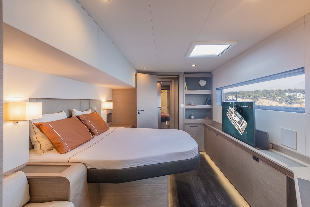 Cabin on OKINAWA, a Fountaine Pajot Samana 59 catamaran at Marina port de Lonvilliers, France