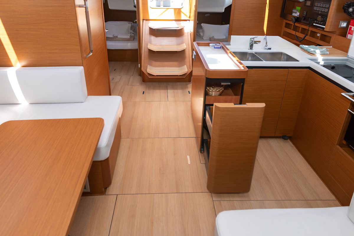 Salon of Oliver, a Jeanneau Sun Odyssey 410 sailboat at Primošten, Croatia
