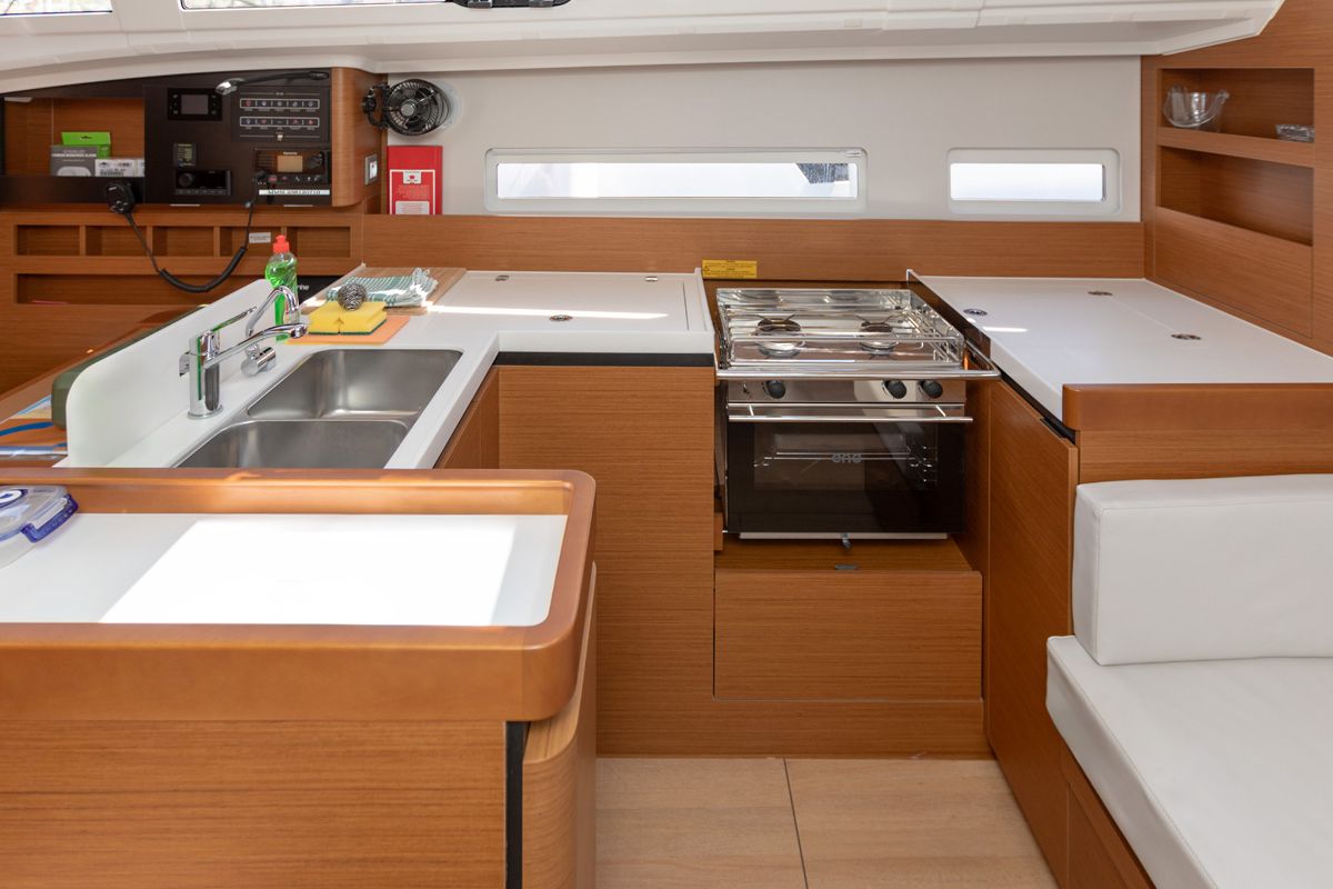 Galley of Oliver, a Jeanneau Sun Odyssey 410 sailboat at Primošten, Croatia
