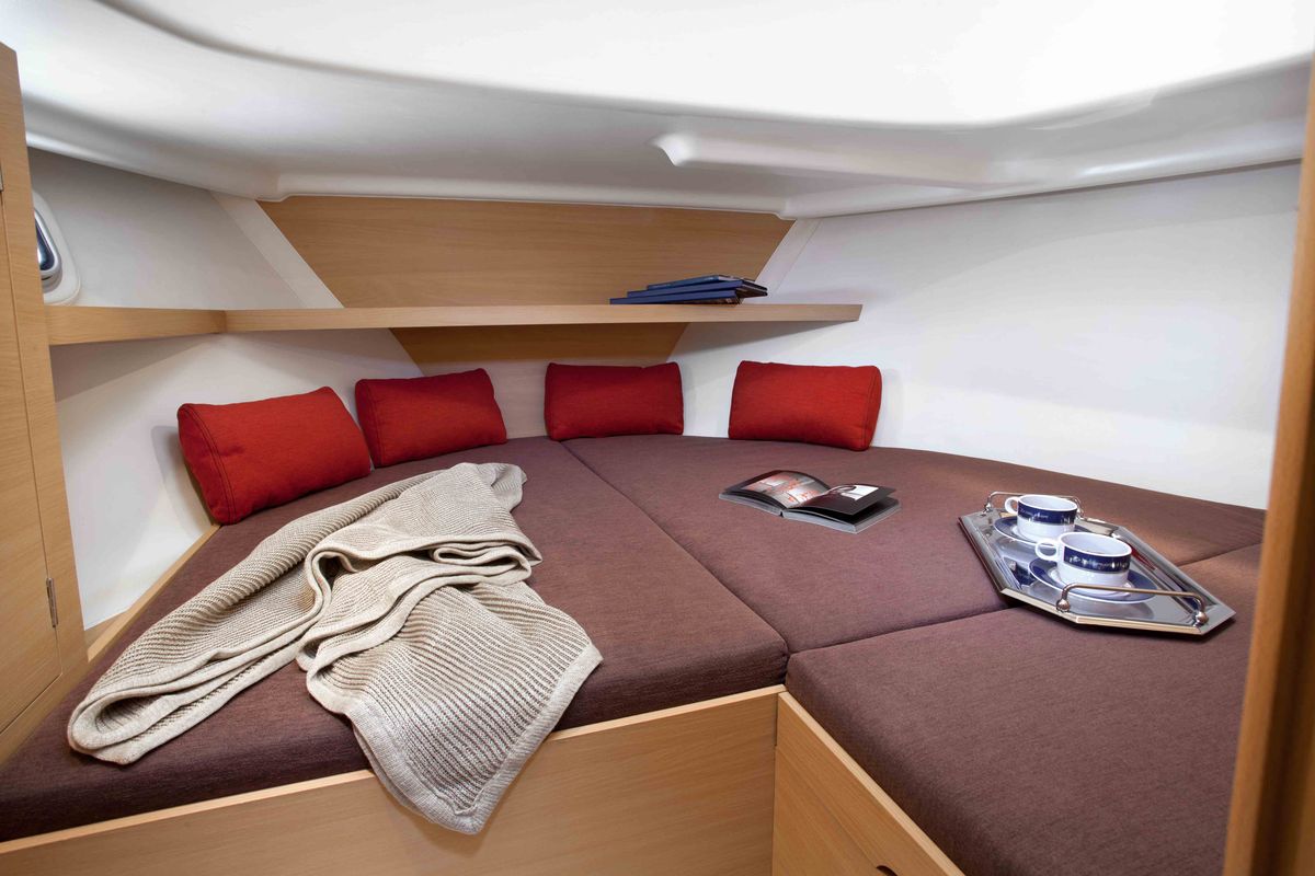 Cabin on Liv, a Delphia Yachts Delphia Escape 800 motorboat at Motala, Sweden