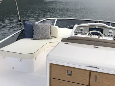 YES, a Sessa Marine Sessa Fly 42 motorboat at Grad Šibenik, Croatia