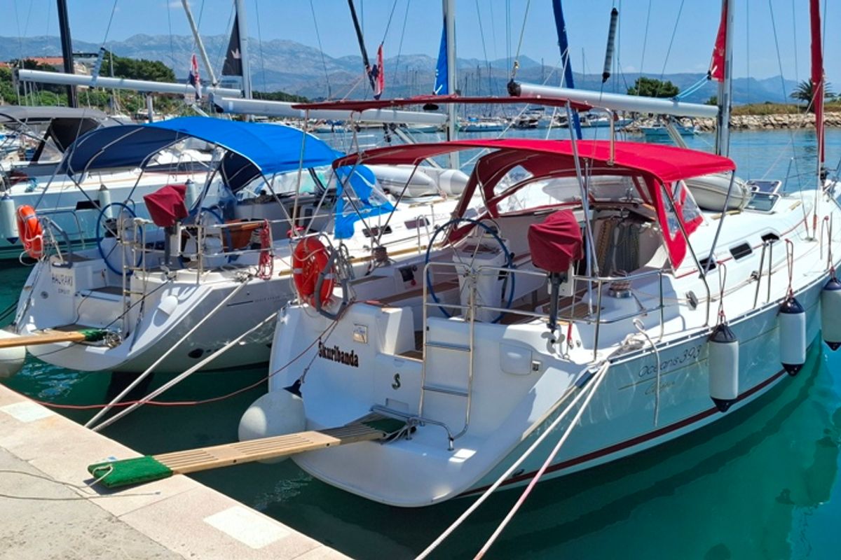 Exterior view of Škuribanda, a Beneteau Oceanis 393 sailboat at Split, Croatia