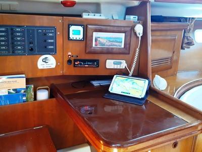 Salon of Škuribanda, a Beneteau Oceanis 393 sailboat at Split, Croatia