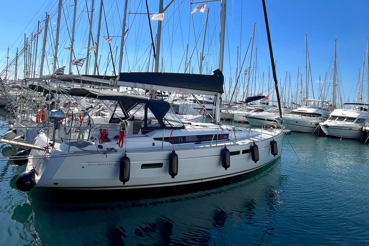 Exterior view of Luna Rossa, a Jeanneau Sun Odyssey 479 sailboat at Athens, Greece