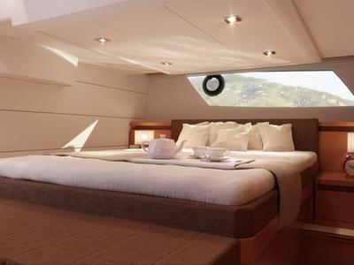 Cabin on Beni, a Prestige 450 motorboat at Giardini Naxos, Italy