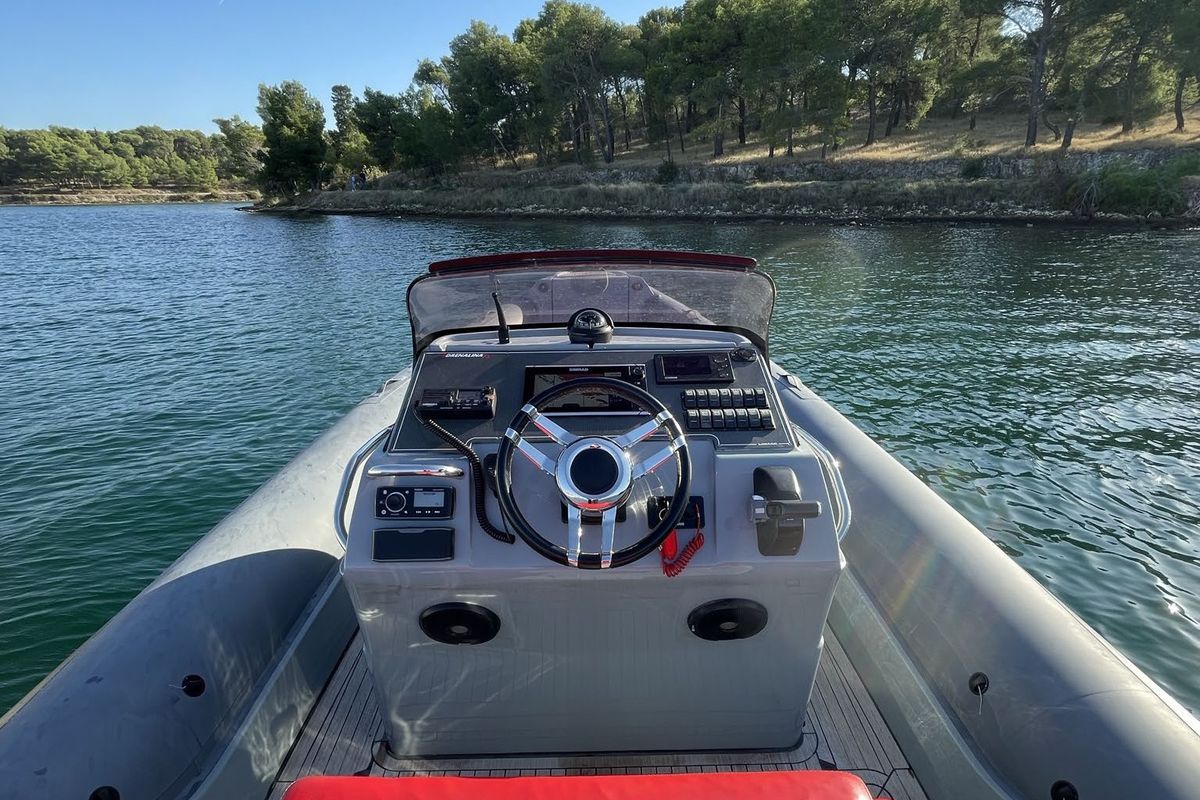Cockpit of Adrenalina, a Lomac 750 motorboat at Grad Šibenik, Croatia