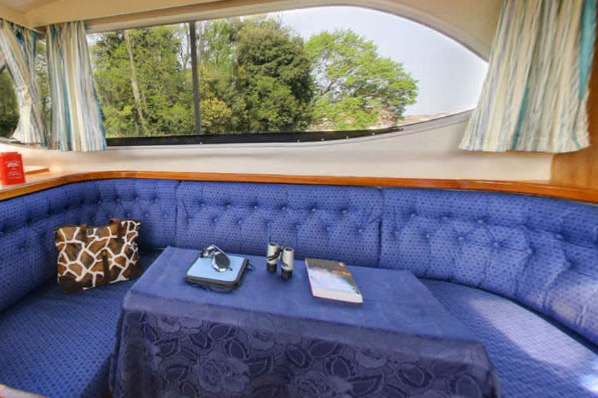 Salon of Countess - Budget 4, a Cygnet Countess motorboat at Portiragnes, France