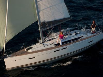Salon of Traveller, a Jeanneau Sun Odyssey 409 sailboat at Kontokali, Greece