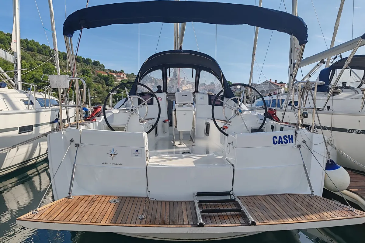 Exterior view of Alboran XXXIV Nini, a Jeanneau Sun Odyssey 389 sailboat at Općina Pakoštane, Croatia