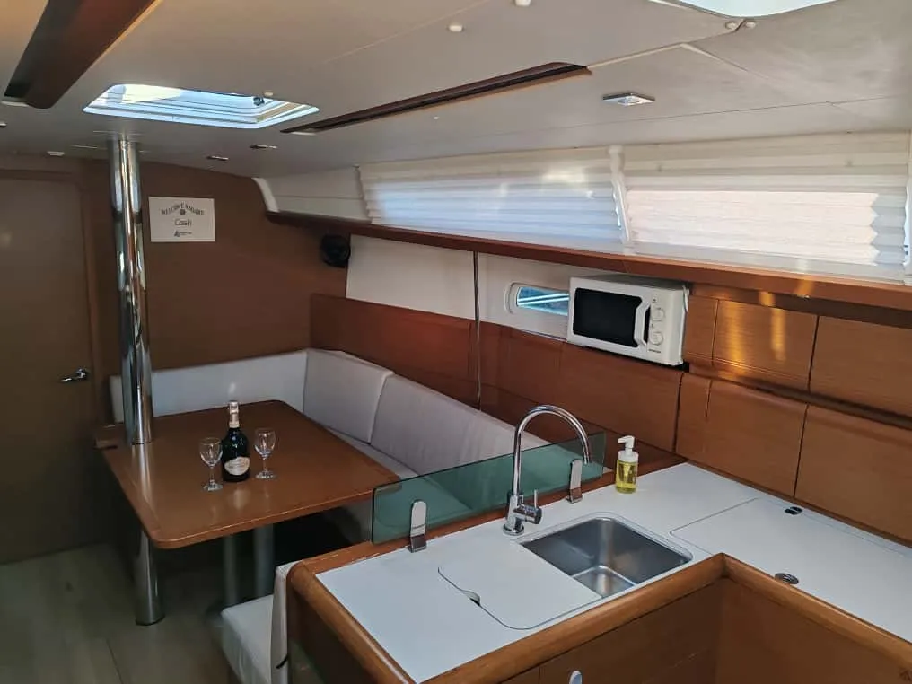 Salon of Alboran XXXIV Nini, a Jeanneau Sun Odyssey 389 sailboat at Općina Pakoštane, Croatia