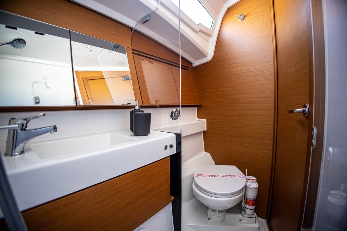 Head on Psi Octantis, a Jeanneau Sun Odyssey 410 sailboat at Preveza, Greece