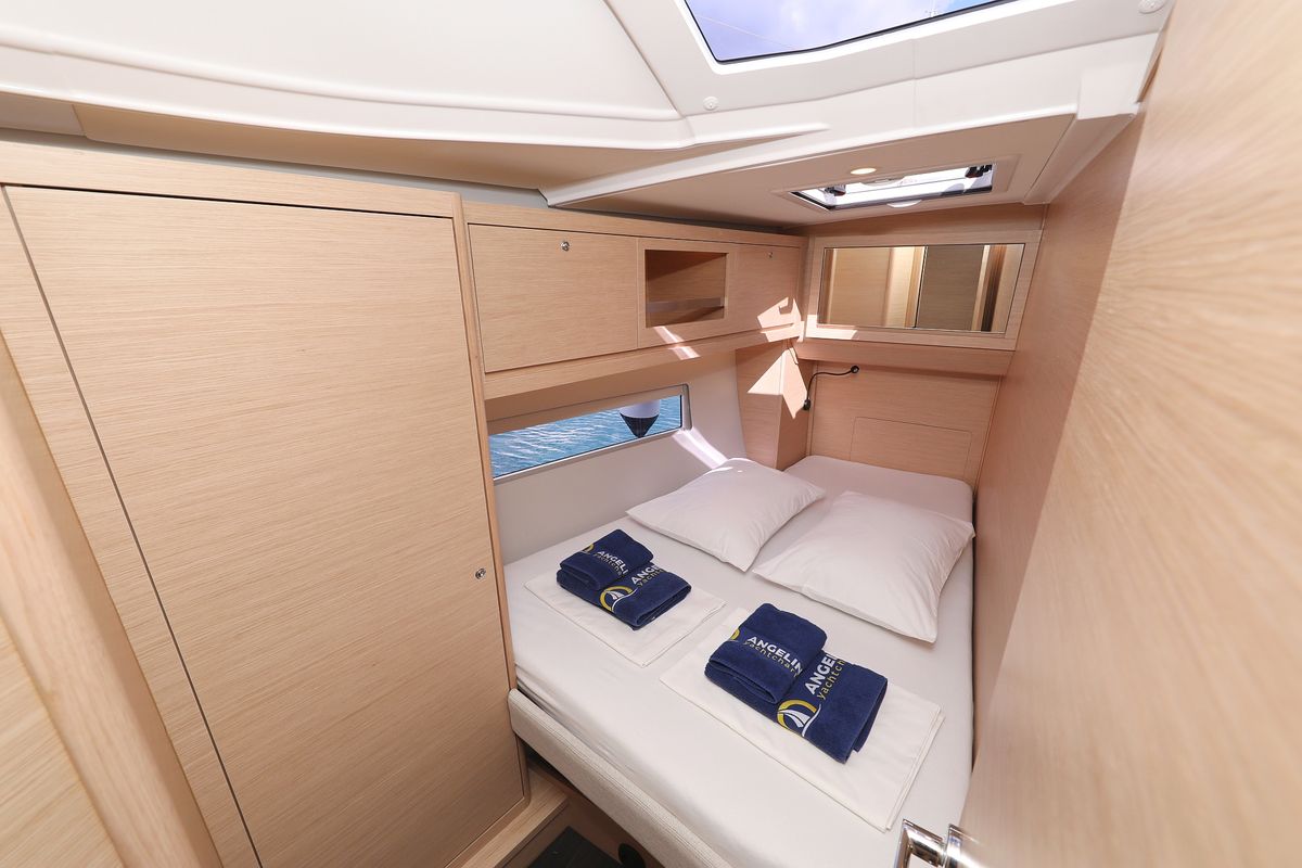 Cabin on Blue Wave, a Dufour 470 sailboat at Primošten, Croatia