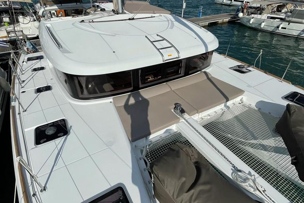 Deck of Fratelli, a Lagoon 40 catamaran at Kontokali, Greece