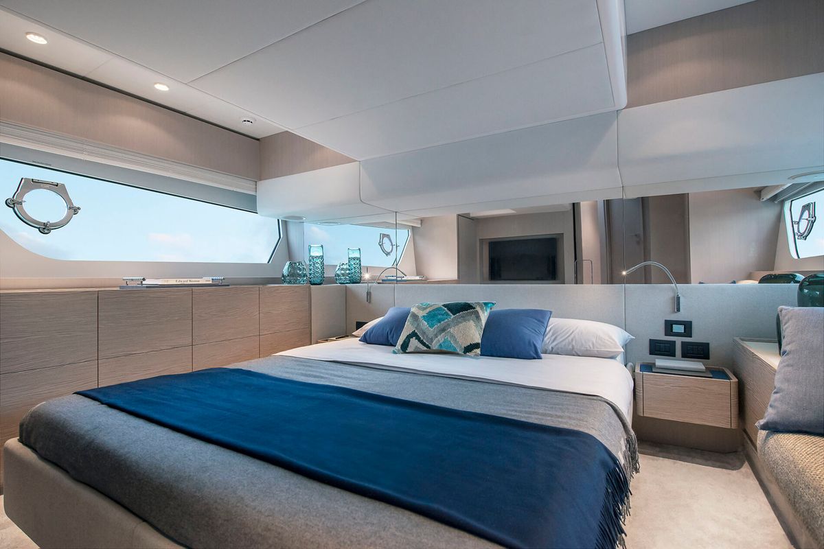 Cabin on Alabdulla, a Ferretti Yachts 500 yacht at Općina Sukošan, Croatia