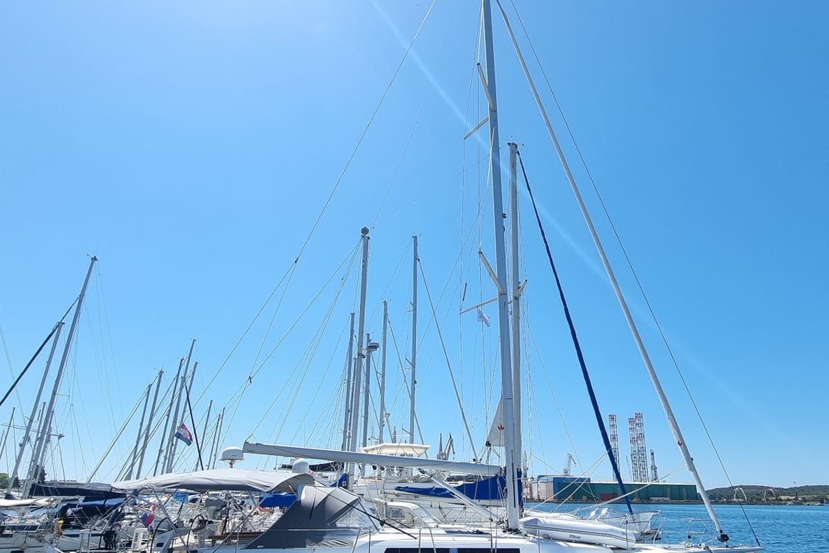 Exterior view of Fibi, a Hanse Yachts Hanse 460 sailboat at Grad Pula, Croatia