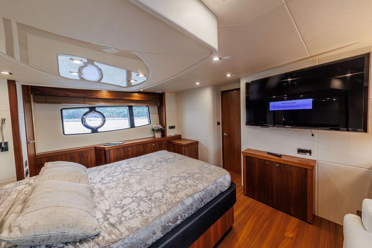 Cabin on 2 Drunk, a Sunseeker Manhattan 63 yacht at Seget Donji, Croatia
