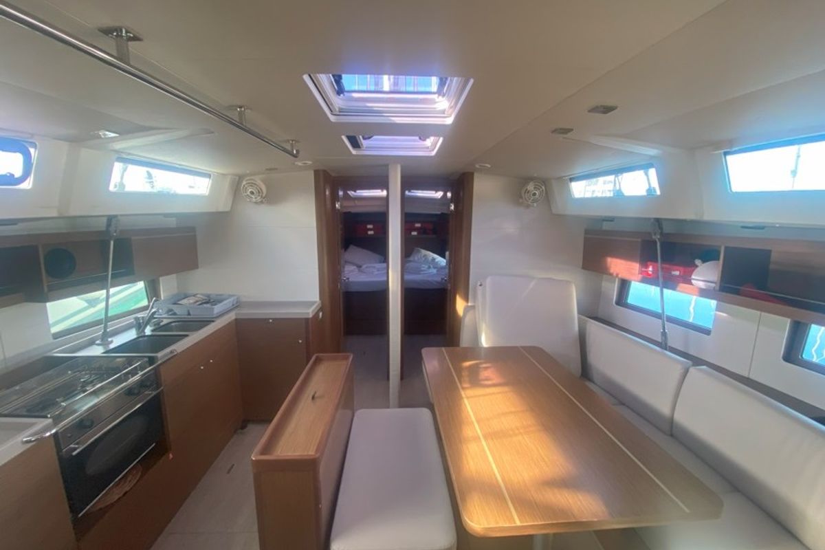 Salon of Glykeria , a Beneteau Oceanis 46.1 sailboat at Municipal Unit of Lefkada, Greece