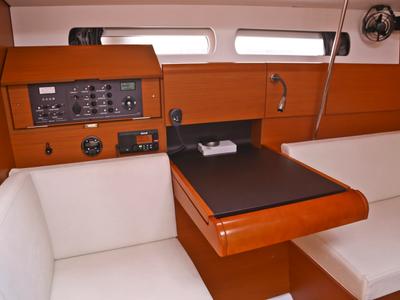 Salon of Pasithea, a Jeanneau Sun Odyssey 439 sailboat at Volos Municipality, Greece