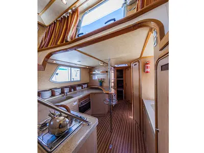 Galley of 150FB-1, a Pénichette 1500FB motorboat at Joigny, France