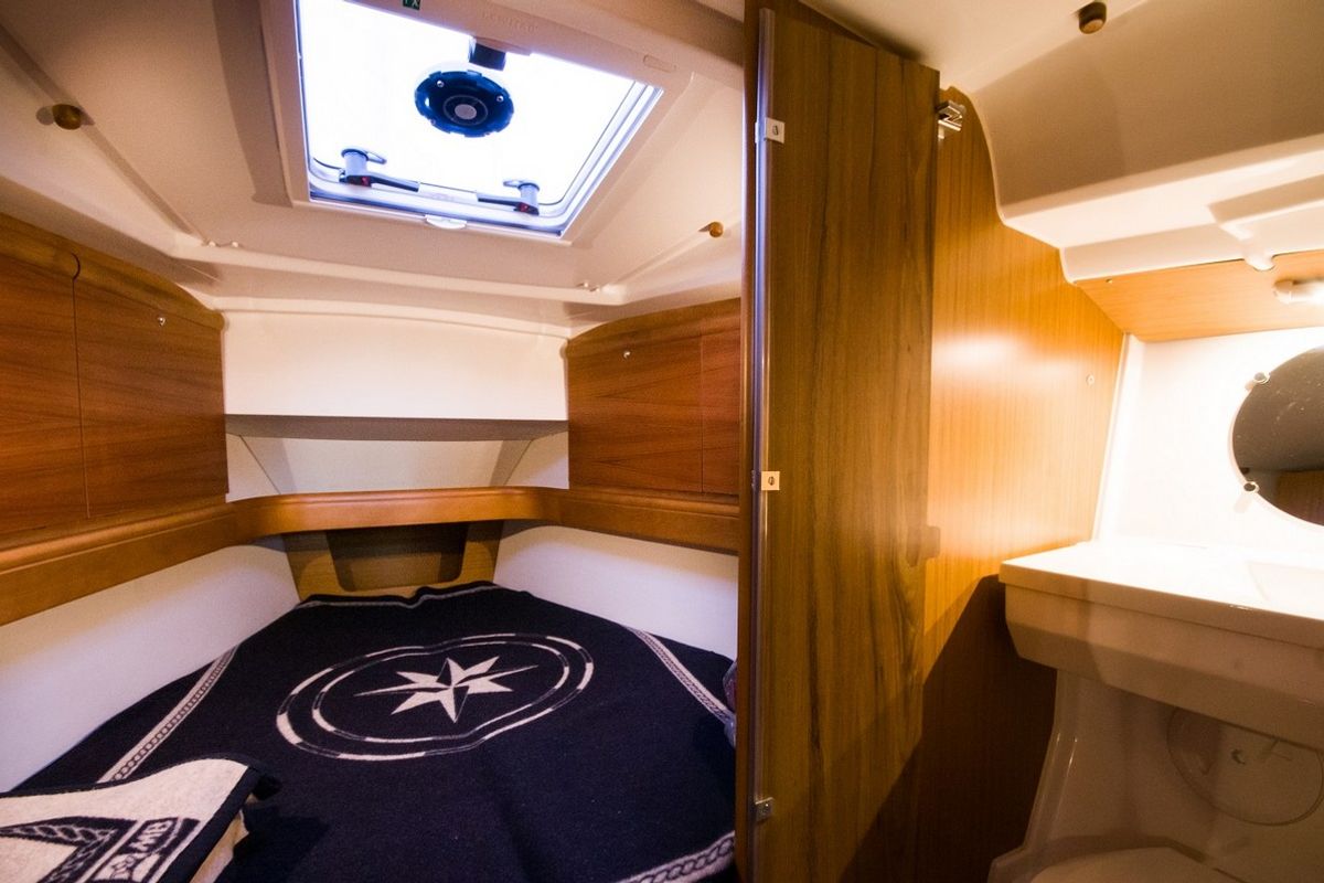 Cabin on Juna, a Jeanneau Sun Odyssey 39i sailboat at Gdańsk, Poland