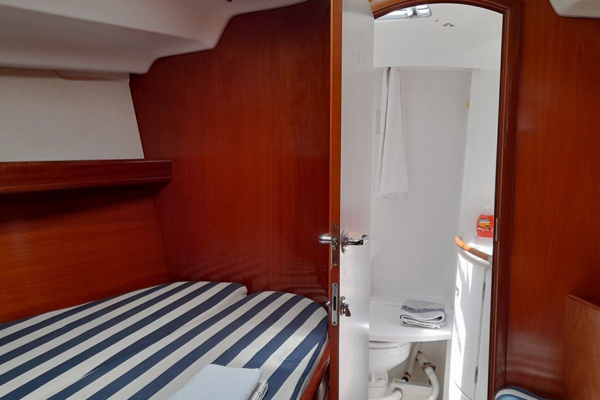 Cabin on Fiji, a Beneteau Oceanis 393 sailboat at Pylos, Greece